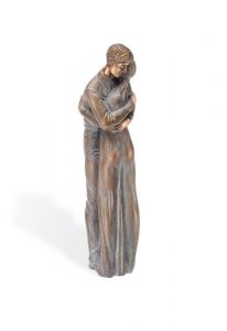 Escultura funerária Abraço – tridimensional, independente, com encaixe na parte inferior