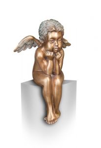 Estátua comemorativa de anjo, sentado – 3D, independente, com encaixe na parte inferior