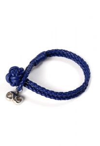 Bracelete de couro trançado com suporte para cinzas