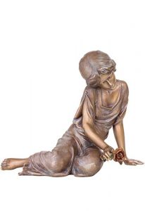 Estátua comemorativa de enlutado com rosa – 3D, independente, com encaixe na parte inferior