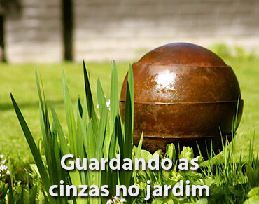 Destino das cinzas, guardando as cinzas no jardim